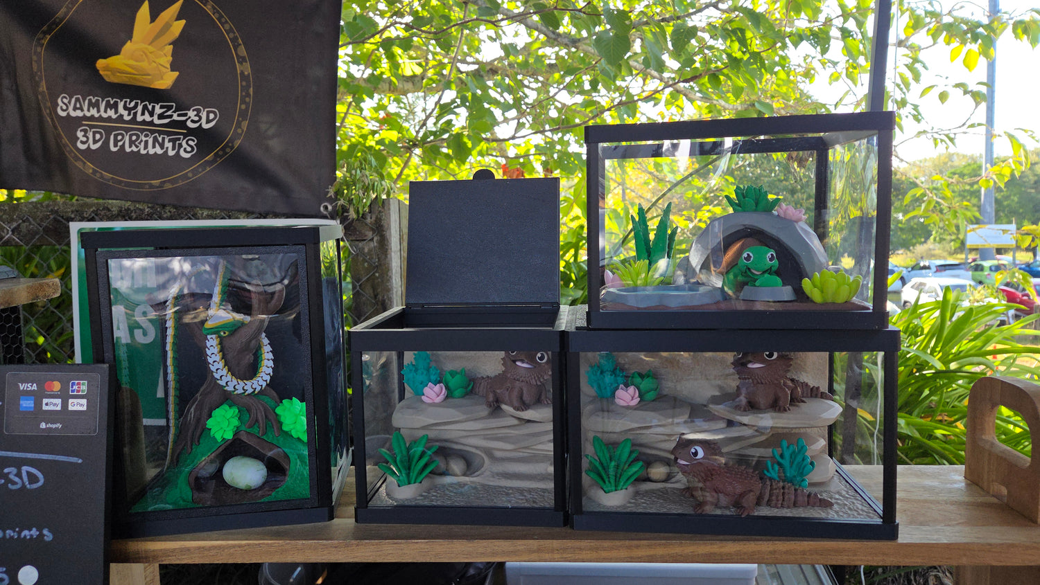Enclosures   /tanks