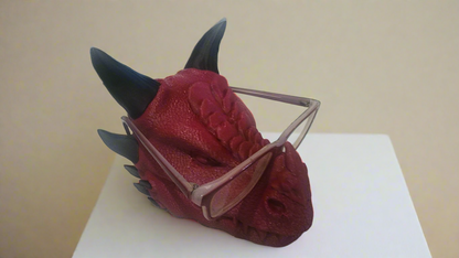Dragon glasses holder